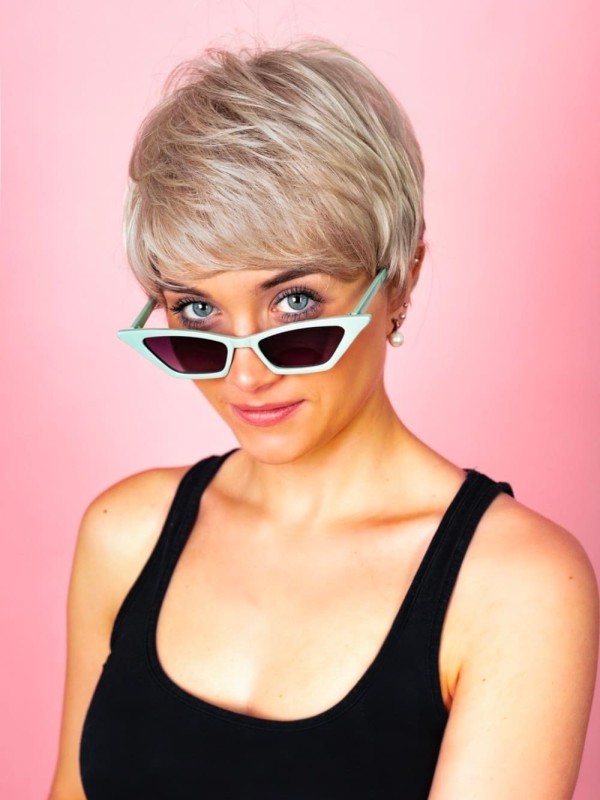 Kurze Kunsthaarperücke - Laura - Onlineshop