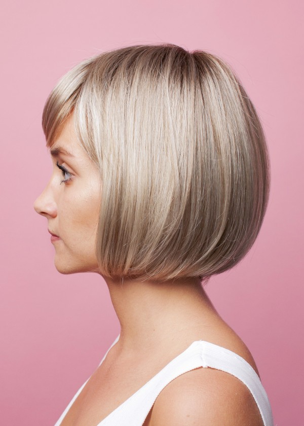 Mittellange blonde Synthetikperücke -Joanna- Online-Shop
