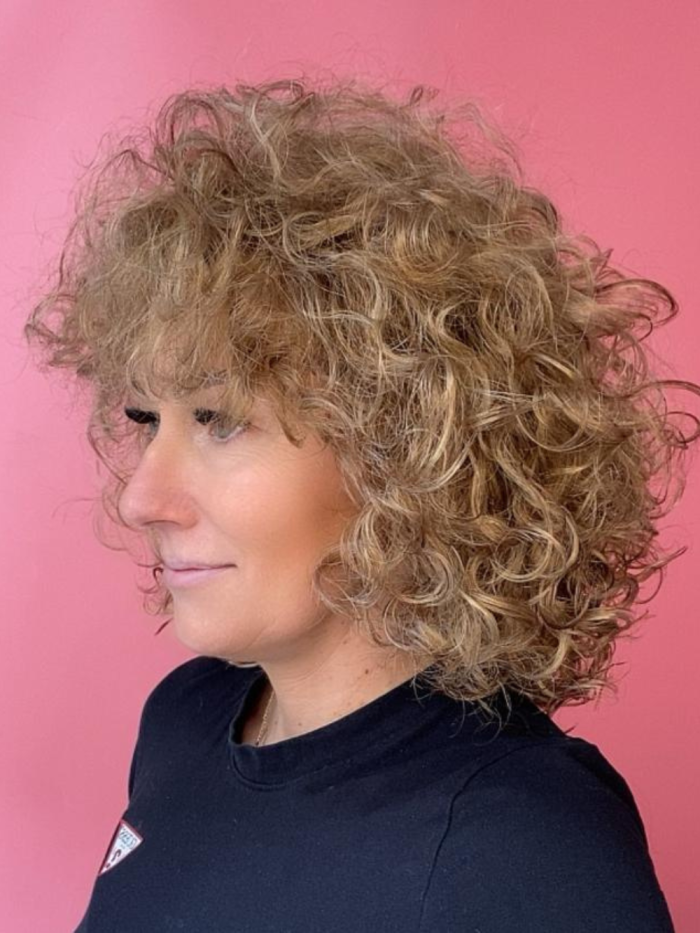 Synthetic wig - curly - Online store