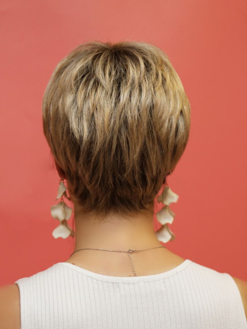 Krótka peruka syntetyczna - blond z odrostem -Asia