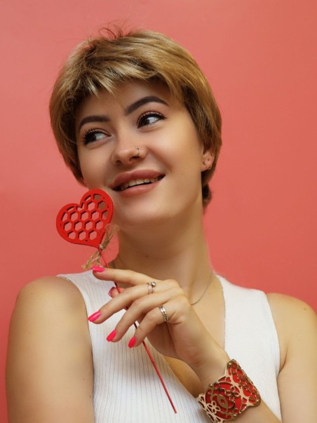 Krótka peruka syntetyczna blond  -Luiza