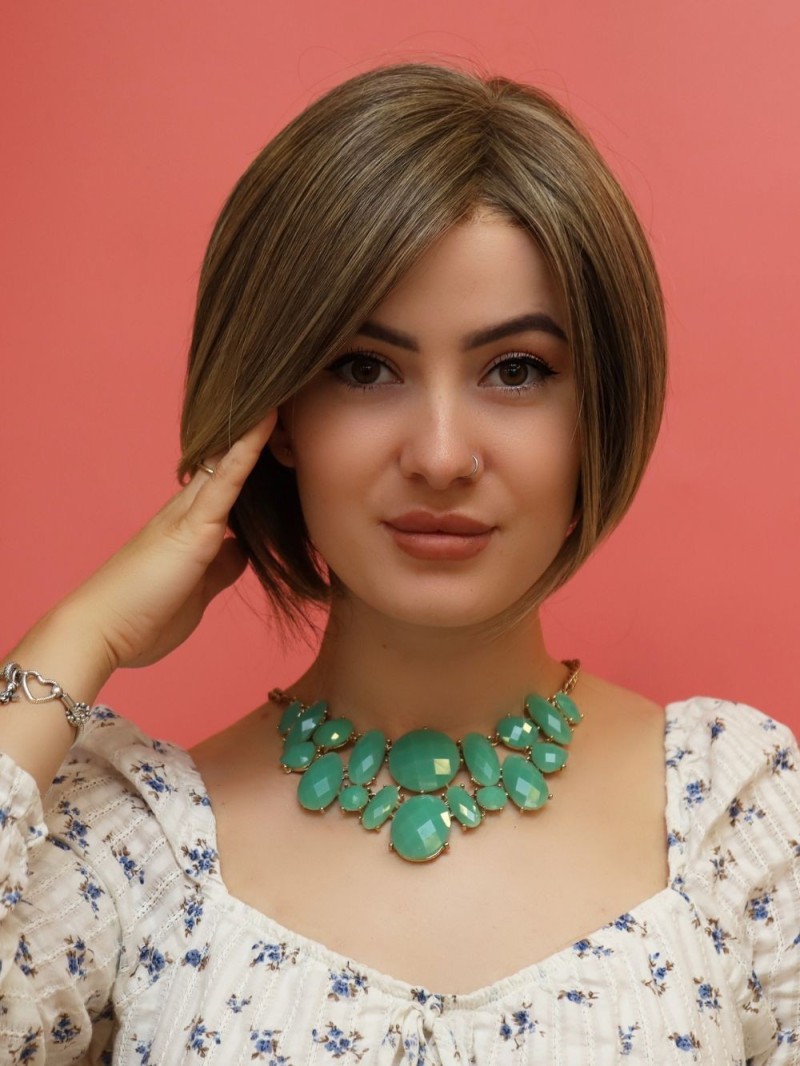 Syntetyczna, termoodporna peruka ciemny blond - Tatiana