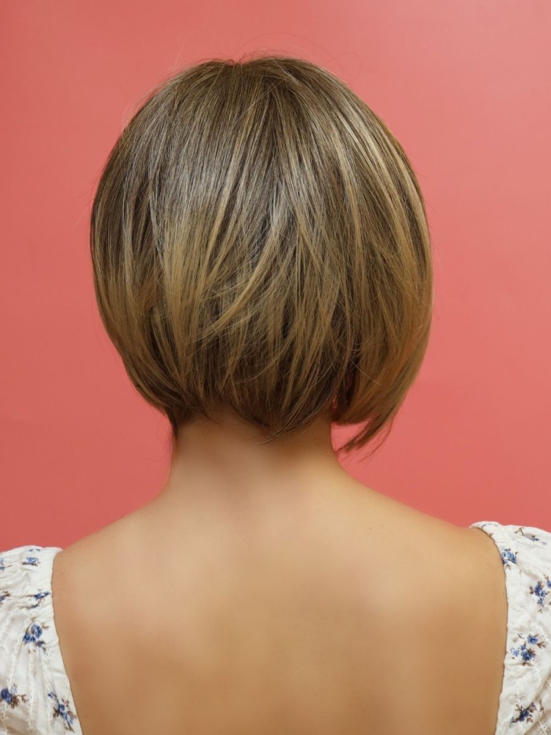 Syntetyczna, termoodporna peruka ciemny blond - Tatiana