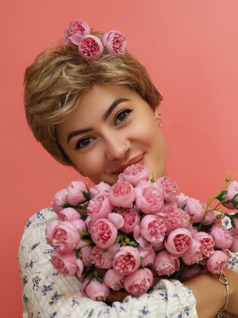 Syntetyczna peruka ciemny blond - Matylda