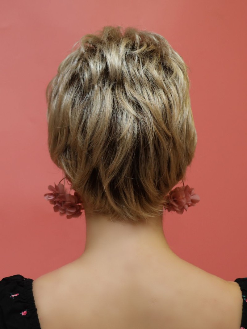 Krótka peruka - syntetyczna - sklep internetowy