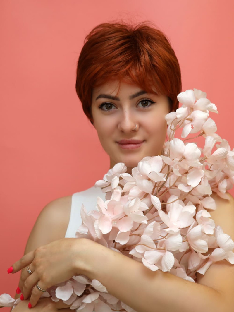 Red wig - synthetic - Online store Poland