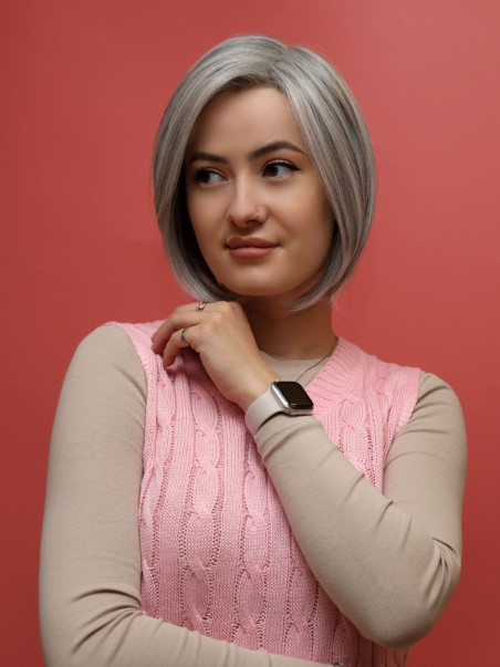 Siwa peruka - włos syntetyczny - sklep medyczny